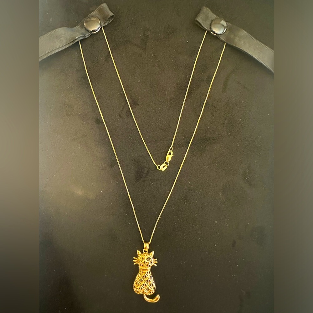14K yellow gold “ kitty” necklace